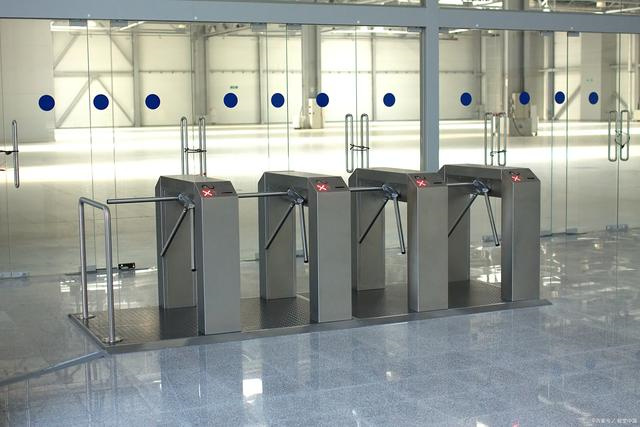 tripod turnstile Access Control System Used in Gyms