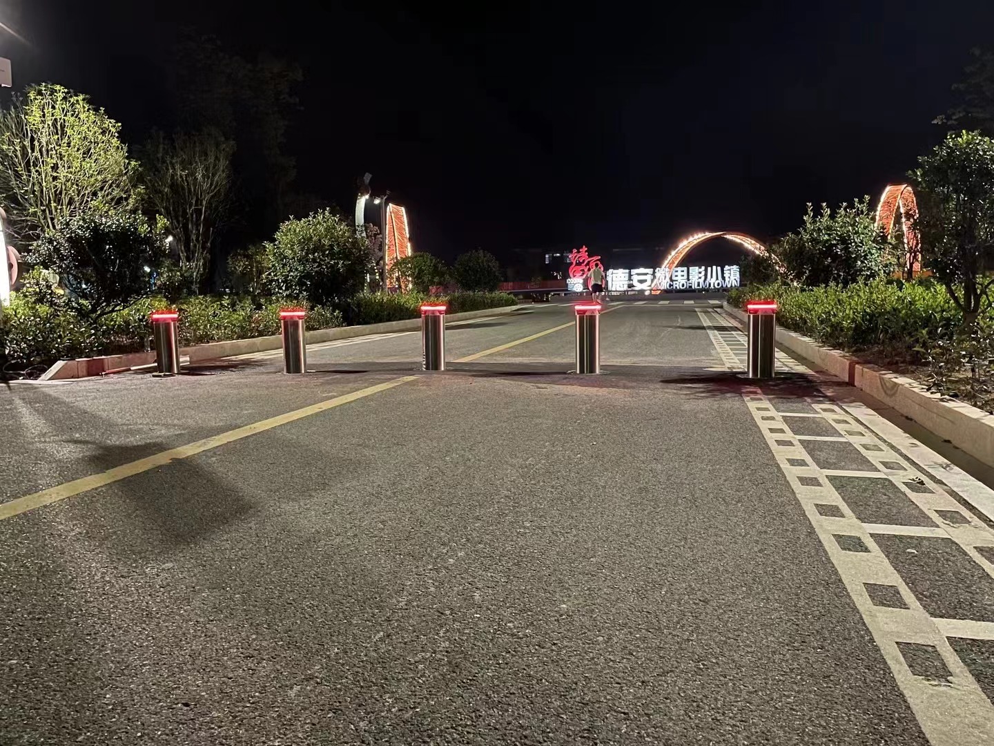 What Is Hydraulic Bollard?