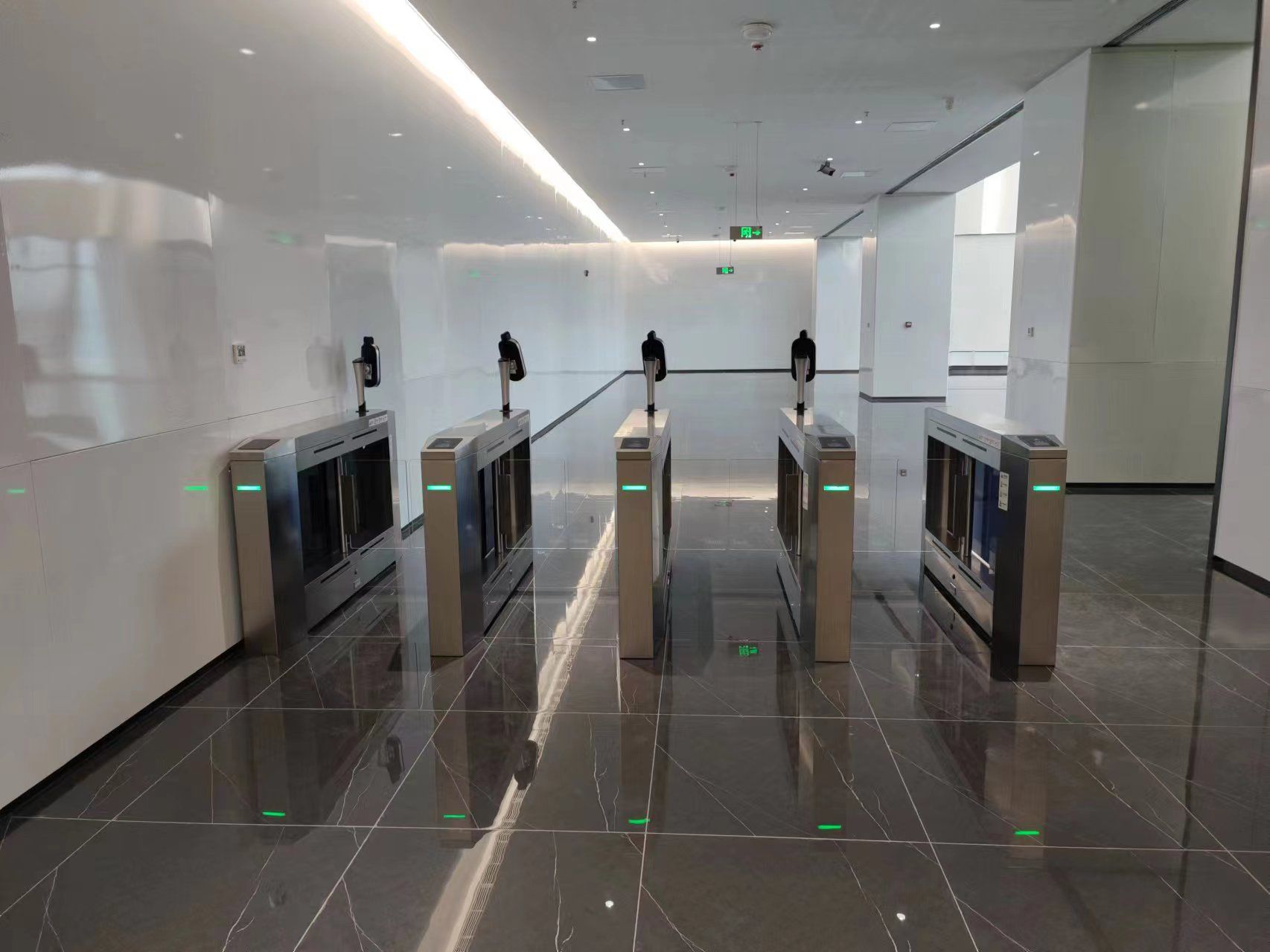 The Advantages of a Wing Gate Turnstile